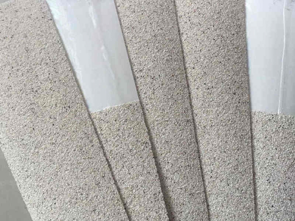 非沥青基自粘胶膜（彩砂）